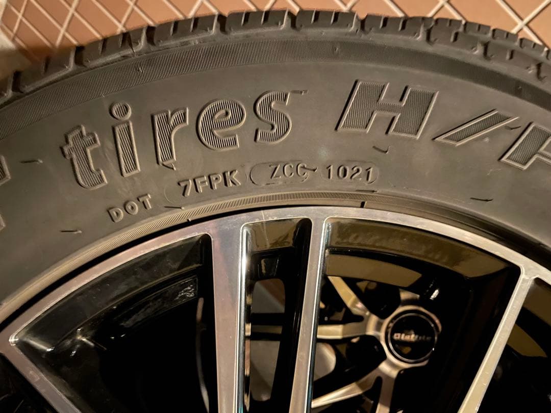 ★☆タイヤホイールSET 225/65R17 INSET38☆★愛知県手渡し限定