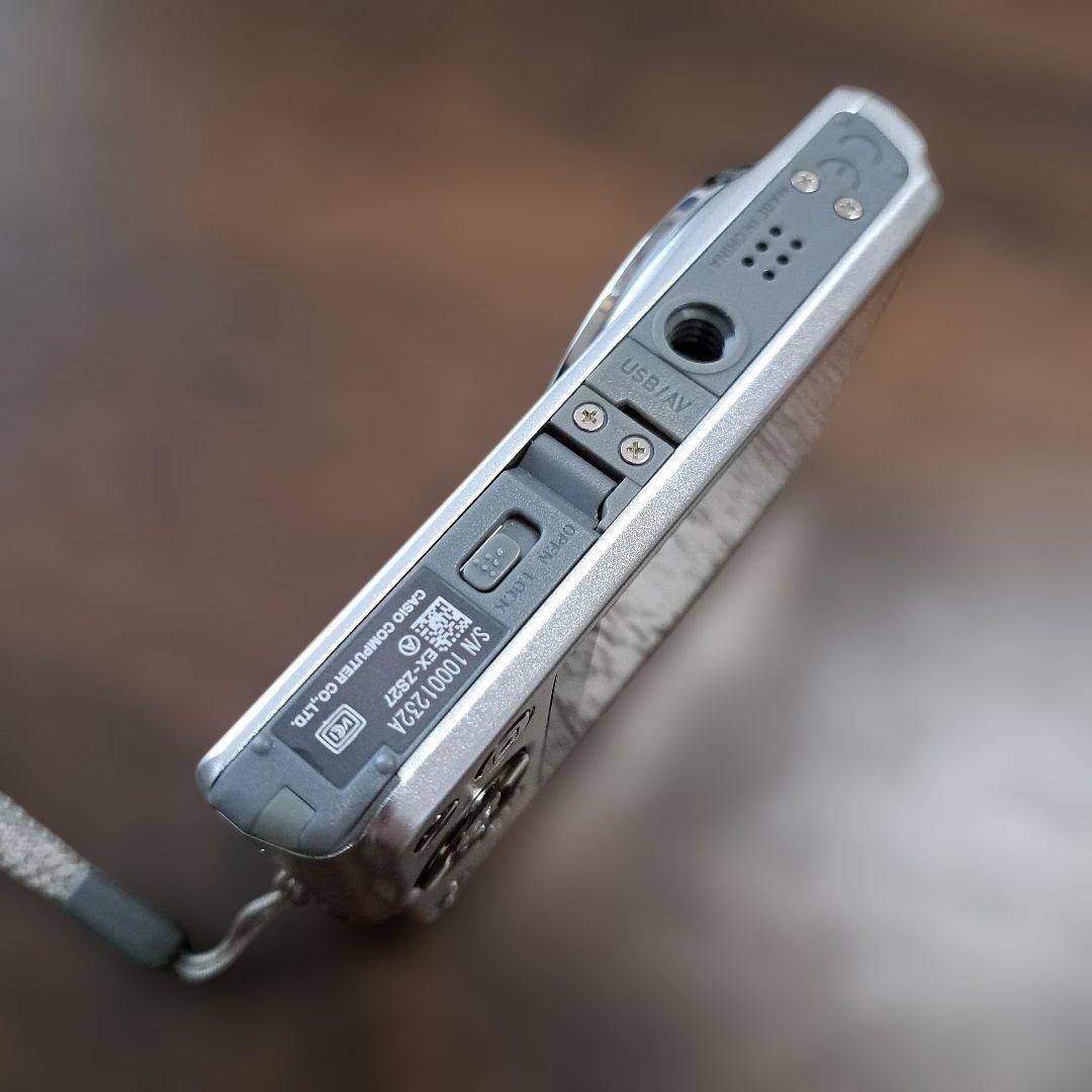 デジタルカメラ CASIO EXILIM EX-ZS27