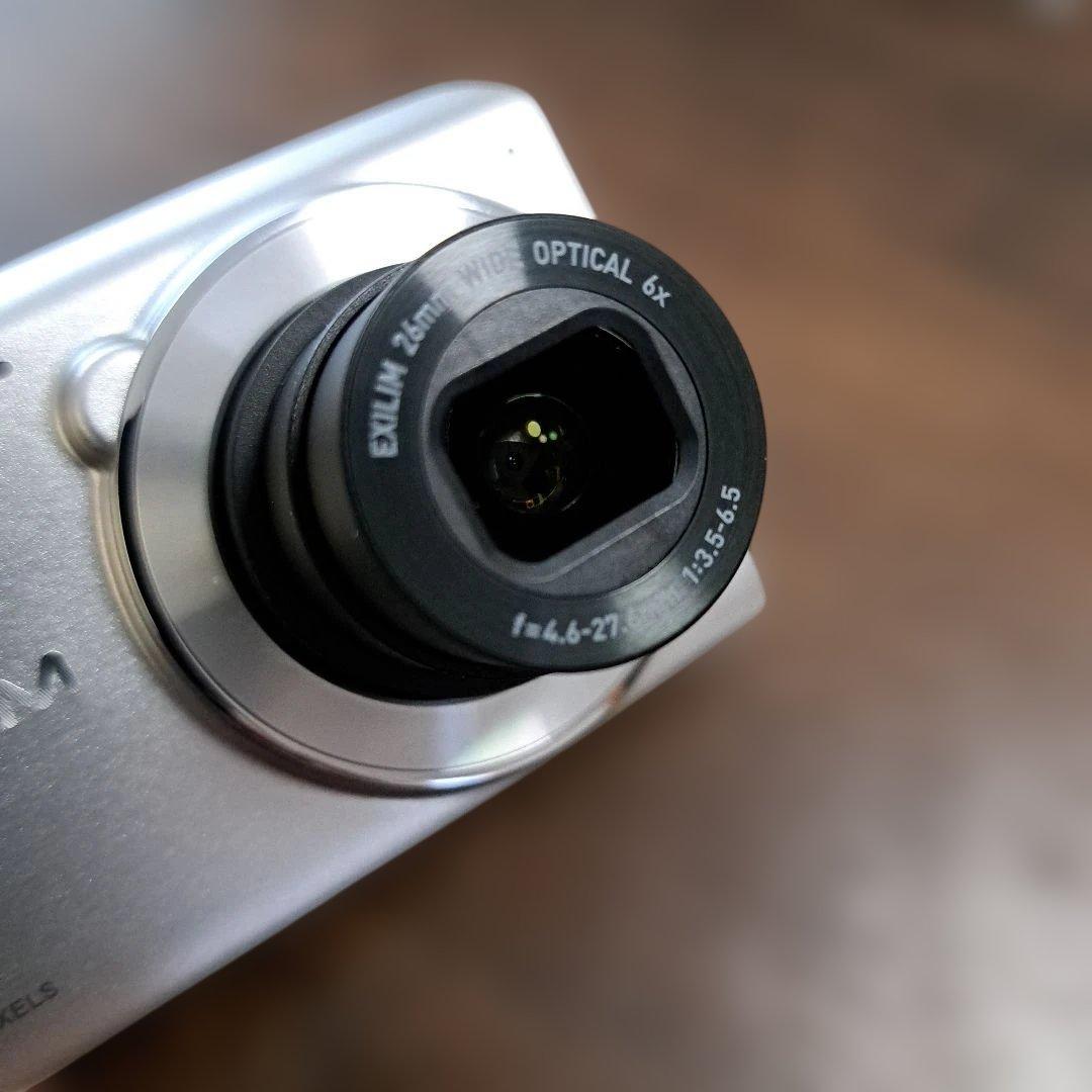 デジタルカメラ CASIO EXILIM EX-ZS27