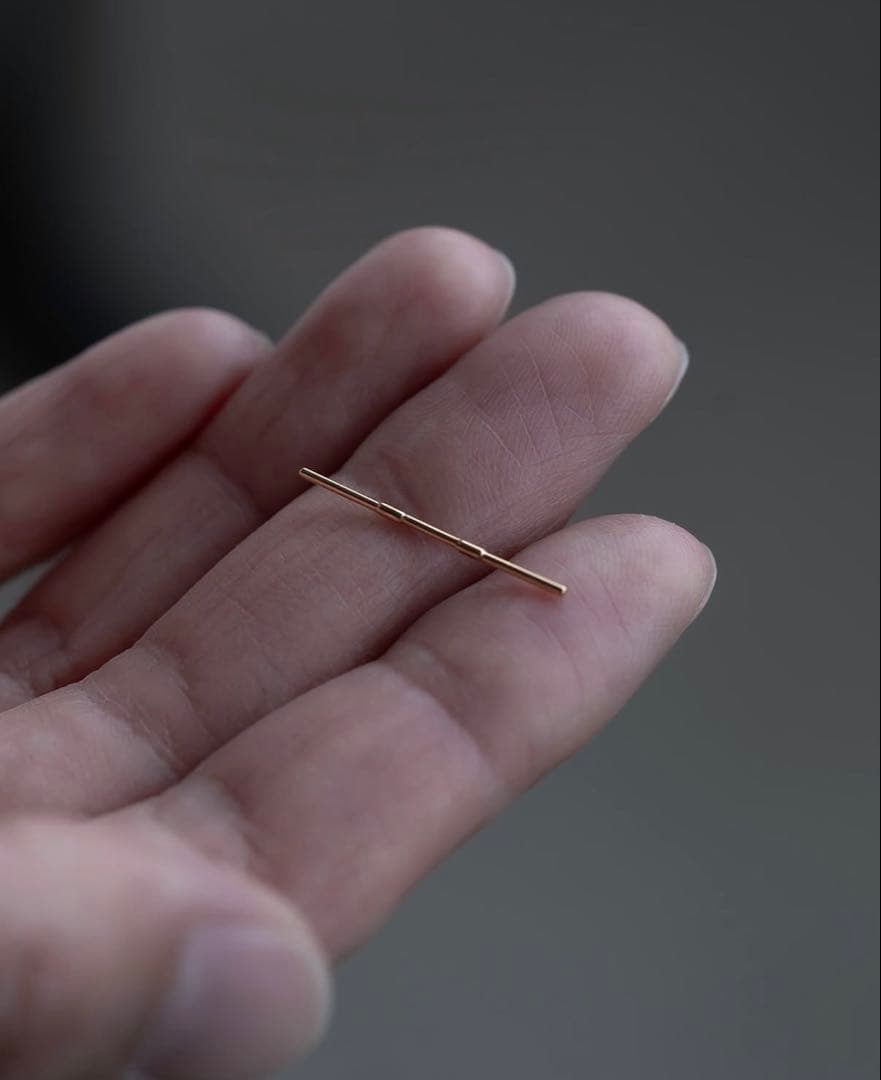 NOUE キャッチレスピアス