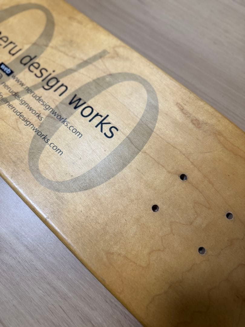 美品 neru design works スケボーデッキ(単体)