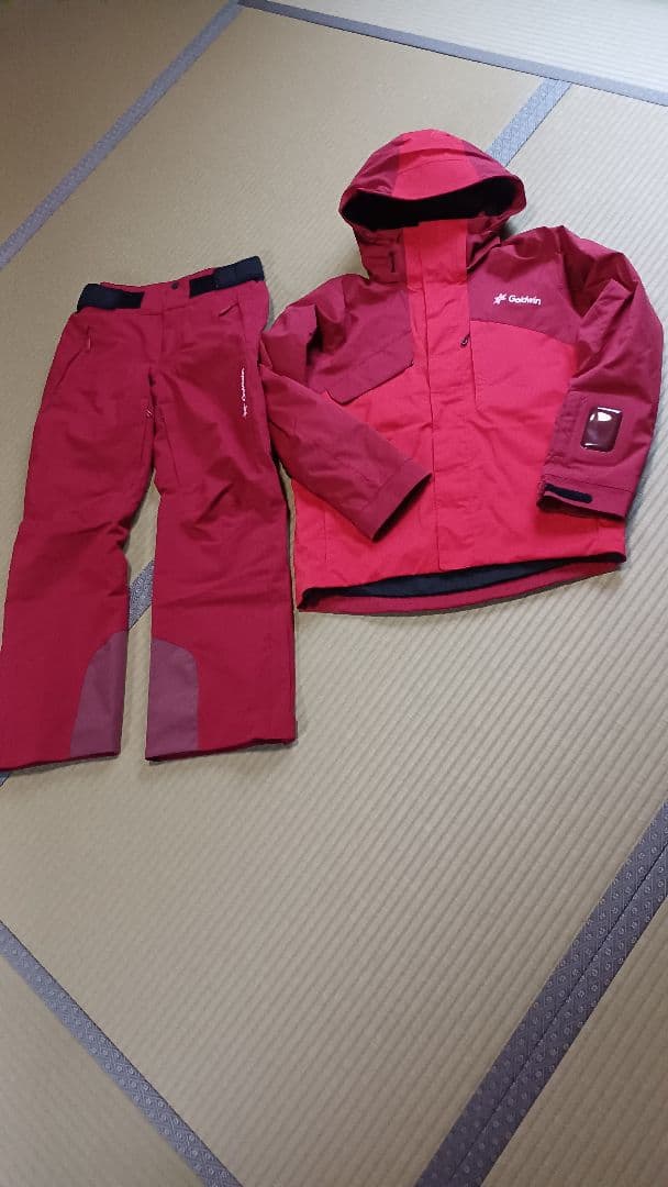 GOLDWIN　ゴールドウイン　スキーウェア