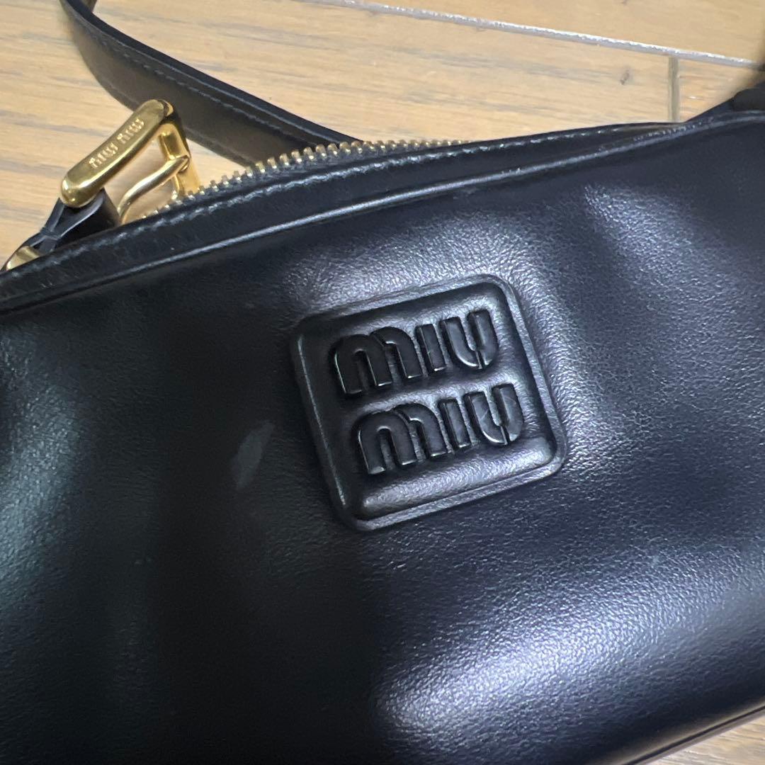 m*a様 ミュウミュウ　miumiu ベルトバッグ