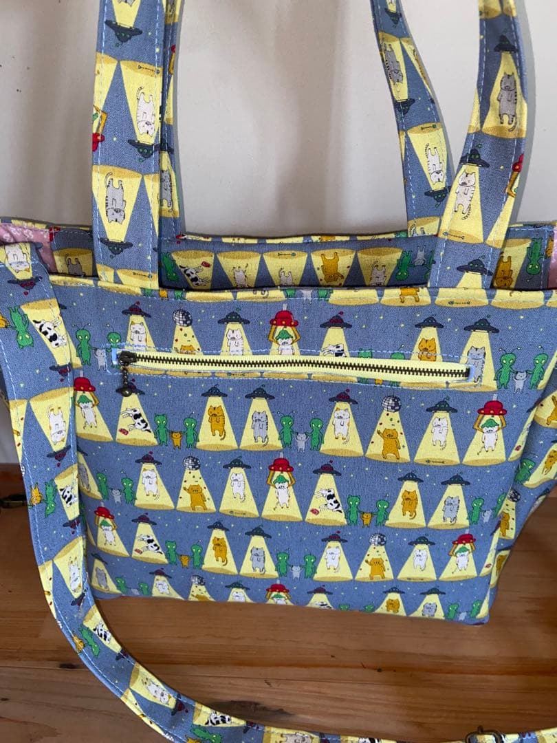 サイドポケット付きトートバッグ　トランク風ポーチ　LR⭐︎