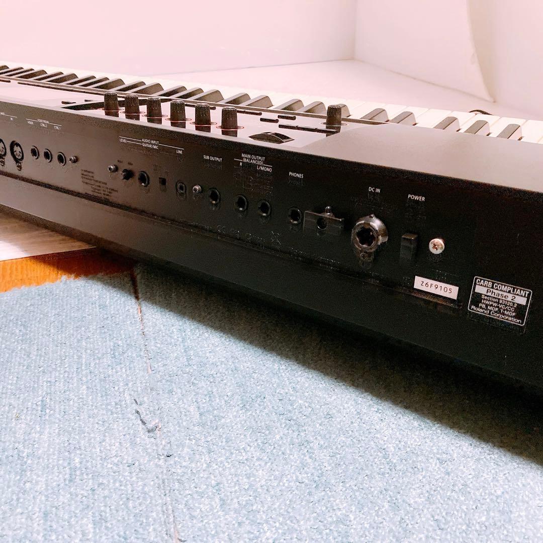 Roland FA-08 シンセサイザー