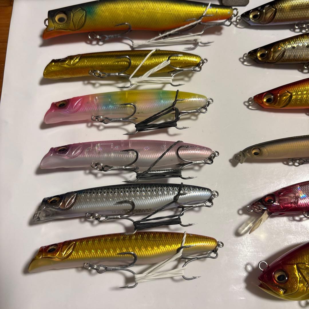 G*G様 メガバスルアーセット　カゲロウ　ゲンマ　バティッサ　ハダラトラップ　ワ