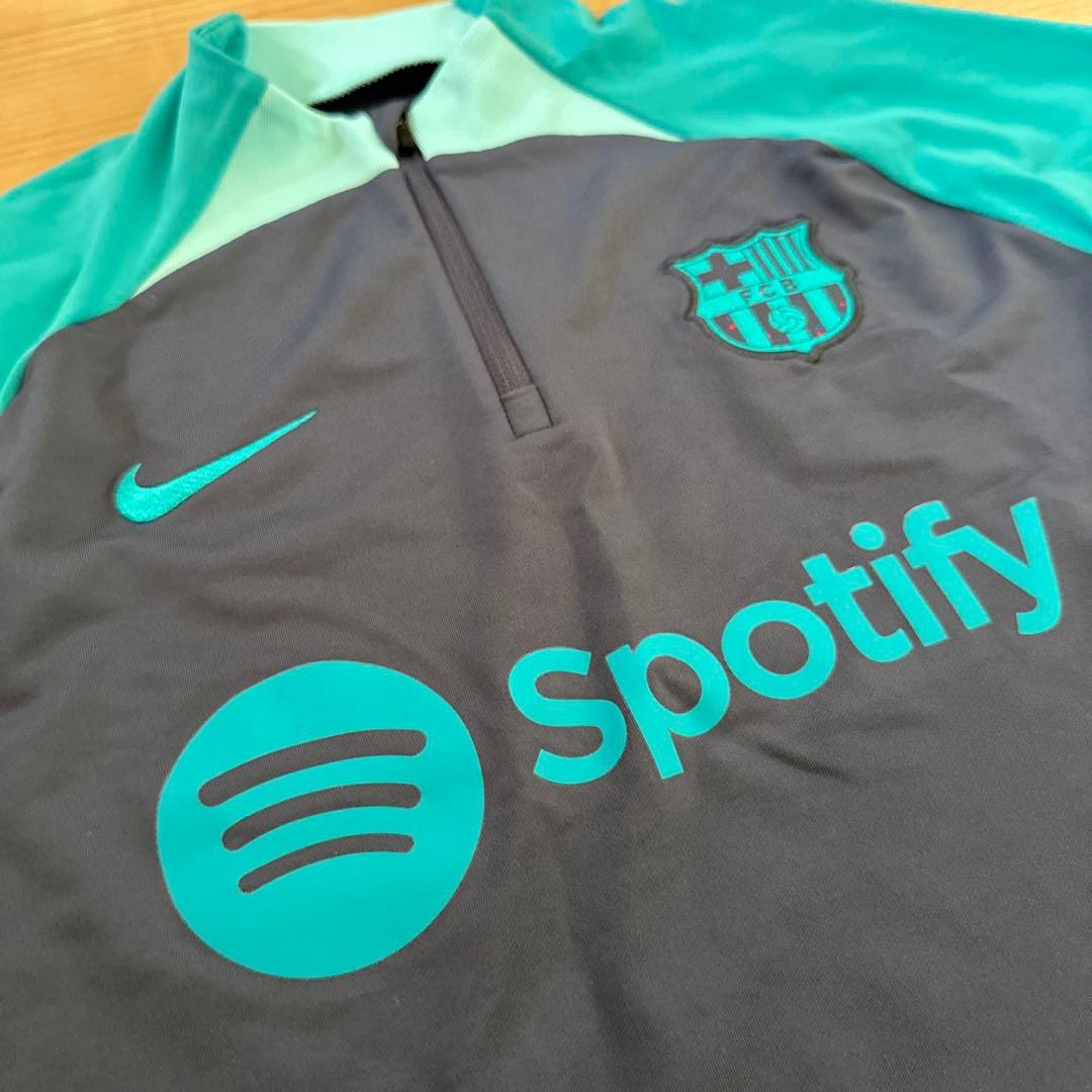 バルセロナ　ハーフジップ　練習着