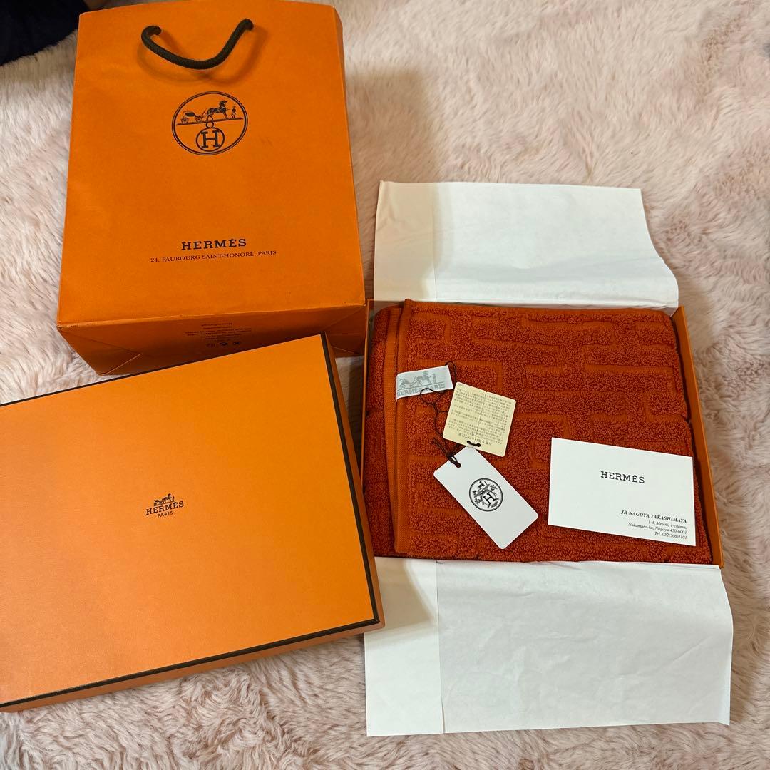 HERMES タオルハンカチ ギフトボックス付き タグ付き