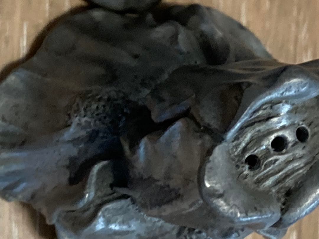 金属製 花形？　アンティーク雑貨 約185g