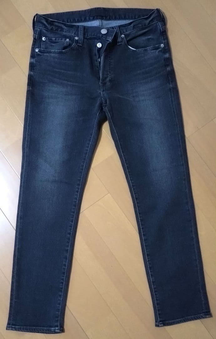 ★新品·未使用　❴レッドカード❵ スリムテーパードデニム　31インチ