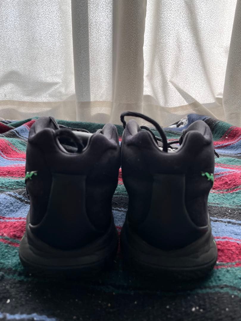 シューズ(男性用) NIKE Kyrie4 Halloween basketball shoes