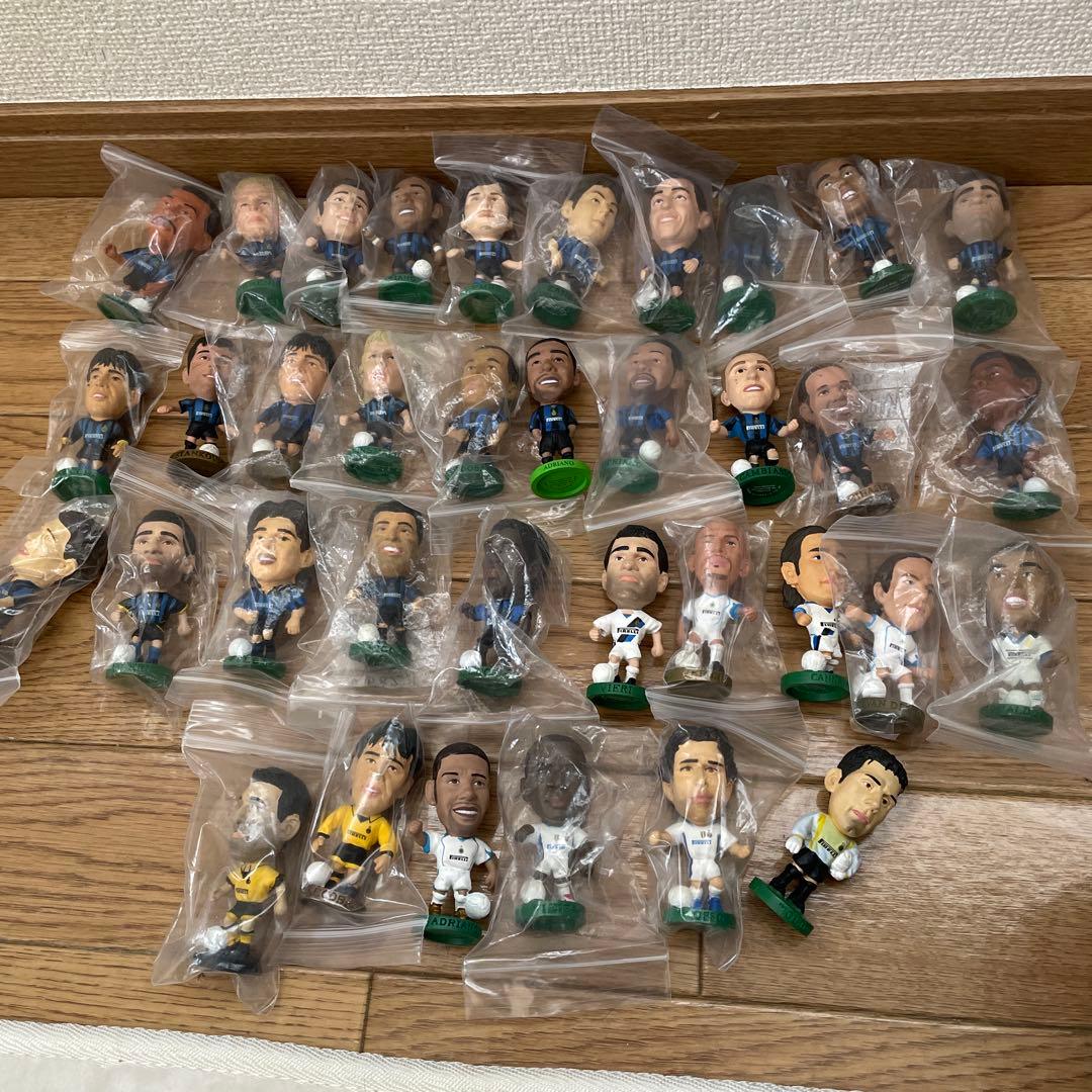 コリンシアン・プロスターズ・インテルセット