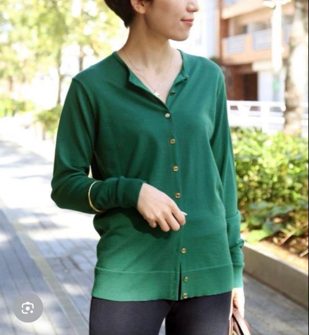 未使用級ミューズドゥーズィエムクラスFFカーディガン金ボタングリーンクルーネック