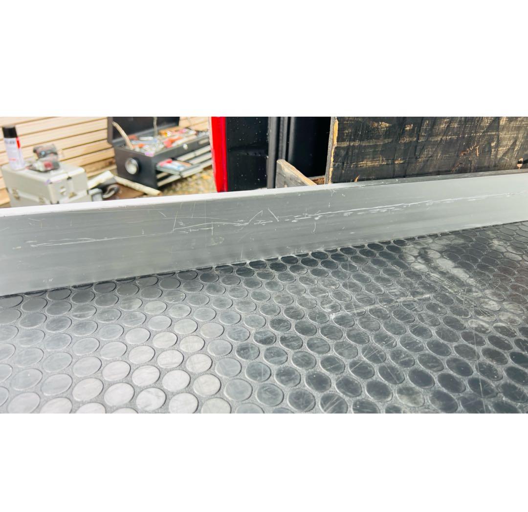 【愛知発引取限定】ハイエース200系標準ボディ用ユーアイビークル☆スライドフロア