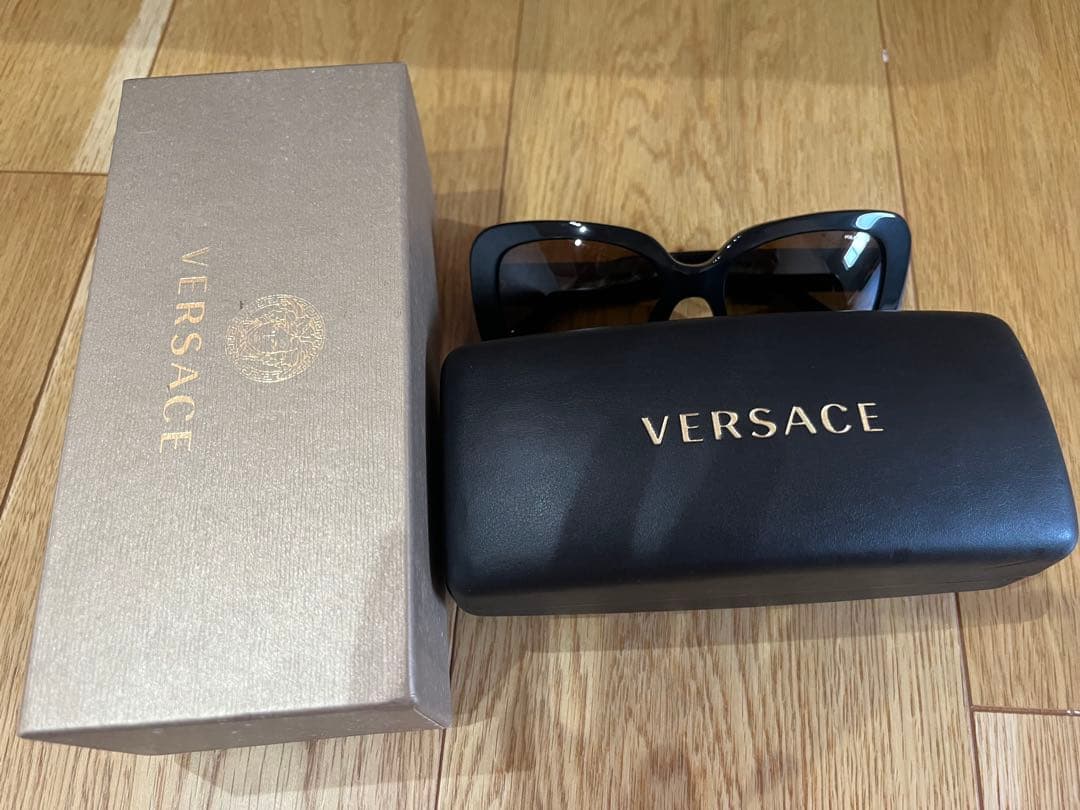 サングラス ベルサーチ