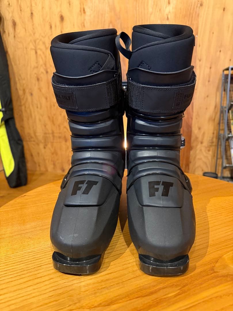 FT DROP KICK 限定カラー　27.5cm