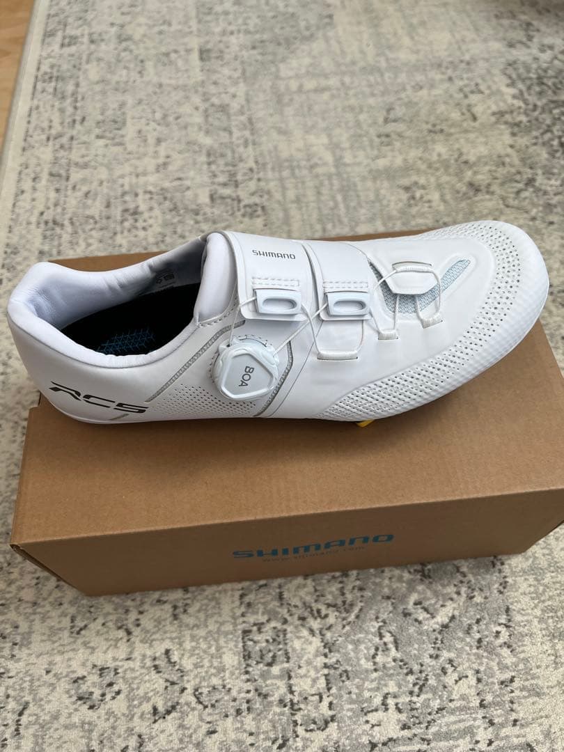 Ye　美品　SHIMANO RC5 ホワイト 41サイズ