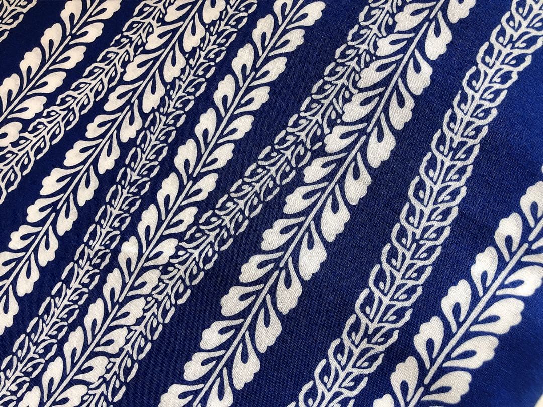 新品未使用　竺仙　浴衣反物 紺色×白しだれ藤葉模様 綿100% 高級ブランドです