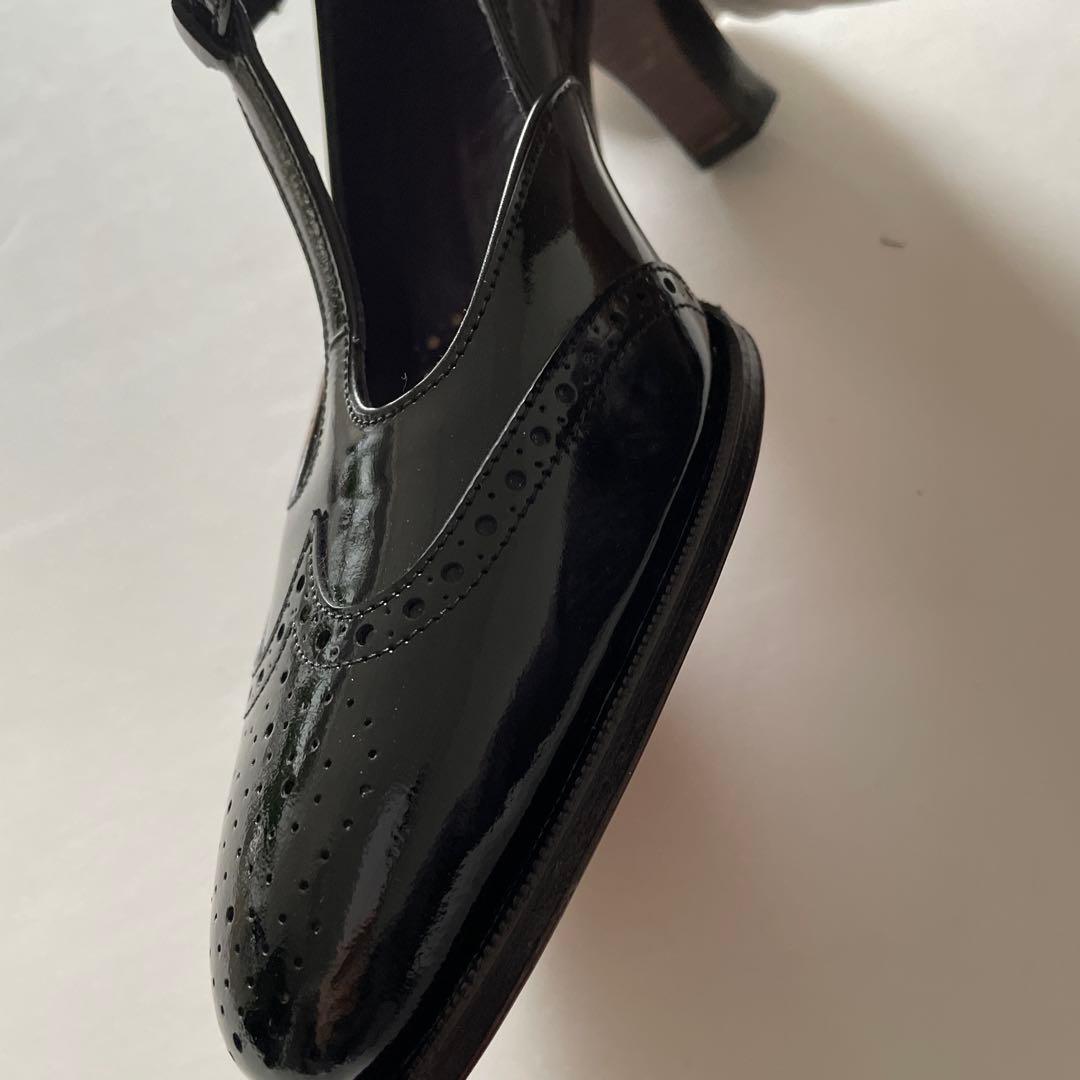 黒エナメル　革靴　CARMINA 23cm ヒール有り