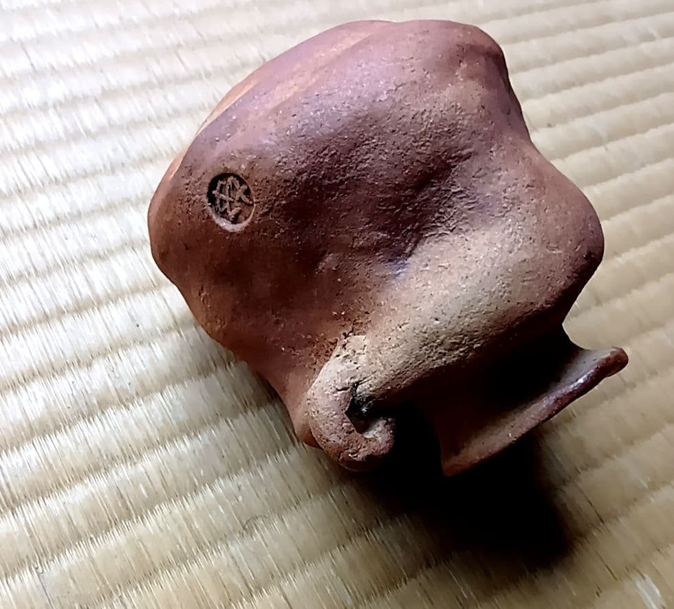 骨董品　徳利　花入　花瓶　異形　へこみ　落款【坂】　備前焼　信楽焼　陶芸