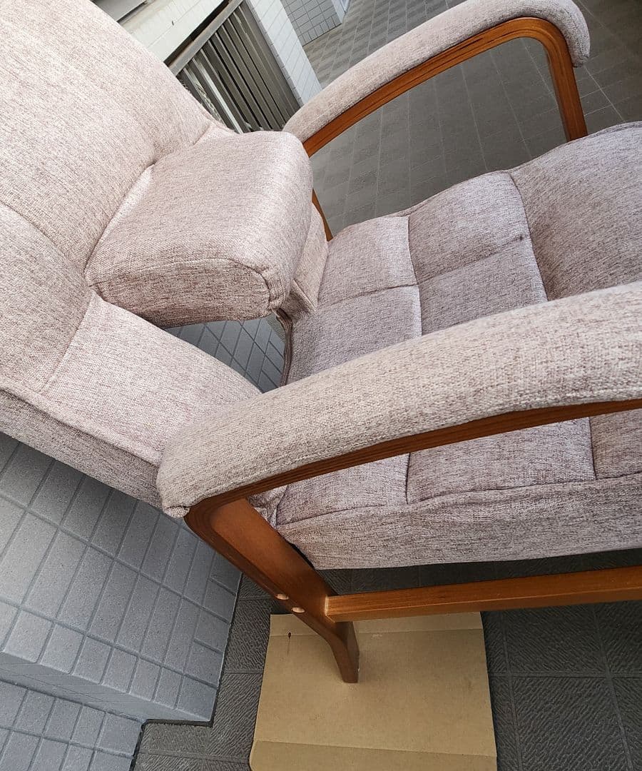 【数回使用のみ！】腰の神様がくれた高座椅子　1台　ベージュ