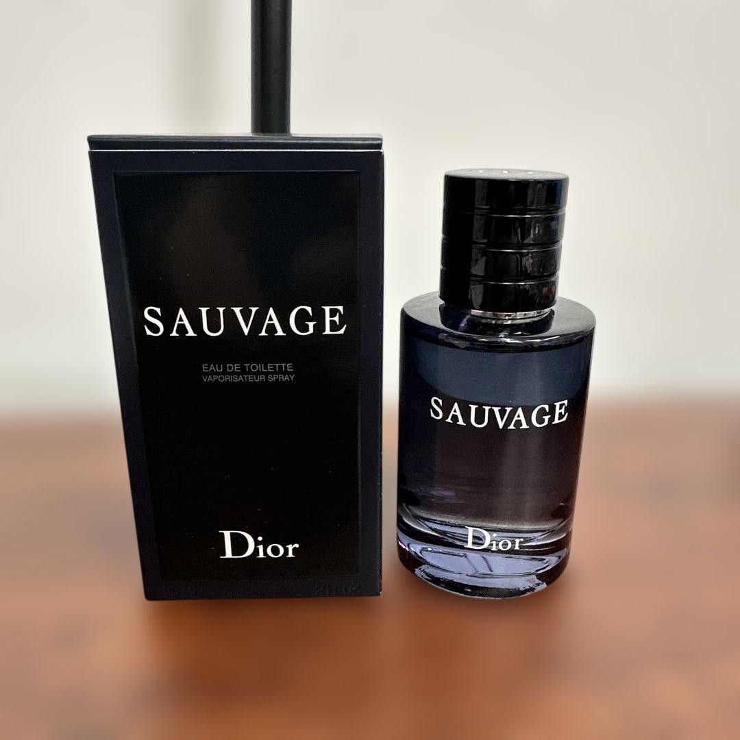 ★箱付き人気香水★残量９割以上　ディオール ソヴァージュ EDT 60ml