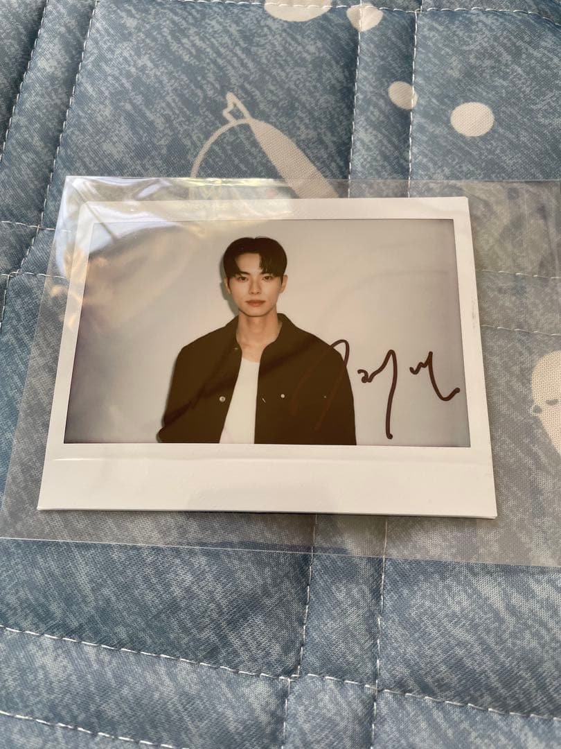 イ・チェミン　直筆サイン入りチェキ