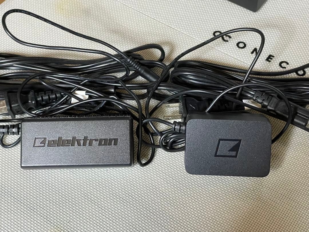Elektron Digitone+純正カバー+新旧アダプター+電源L字化セット
