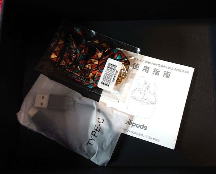 ジョジョの奇妙な冒険 空条承太郎 ワイヤレスイヤホン 海外ライセンス版