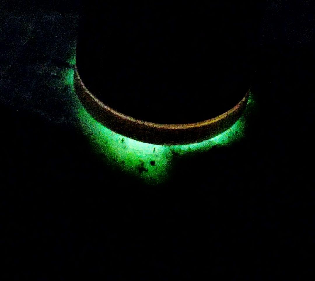 ★翡翠原石★糸魚川硬玉【姫川転石・山之坊コスモクロア・カット431ｇ】