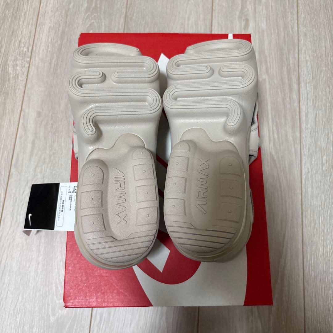 【新品未使用】NIKE ナイキ エアマックスココ 25 ベージュ クリーム