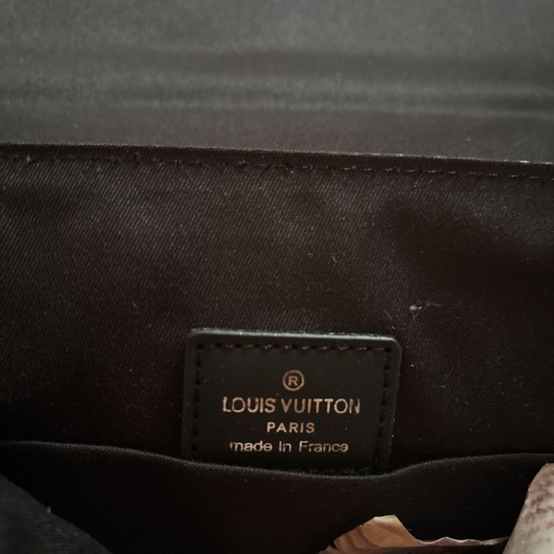 美品 ルイヴィトン ディストリクト PM NV2 ショルダーバッグ RFID