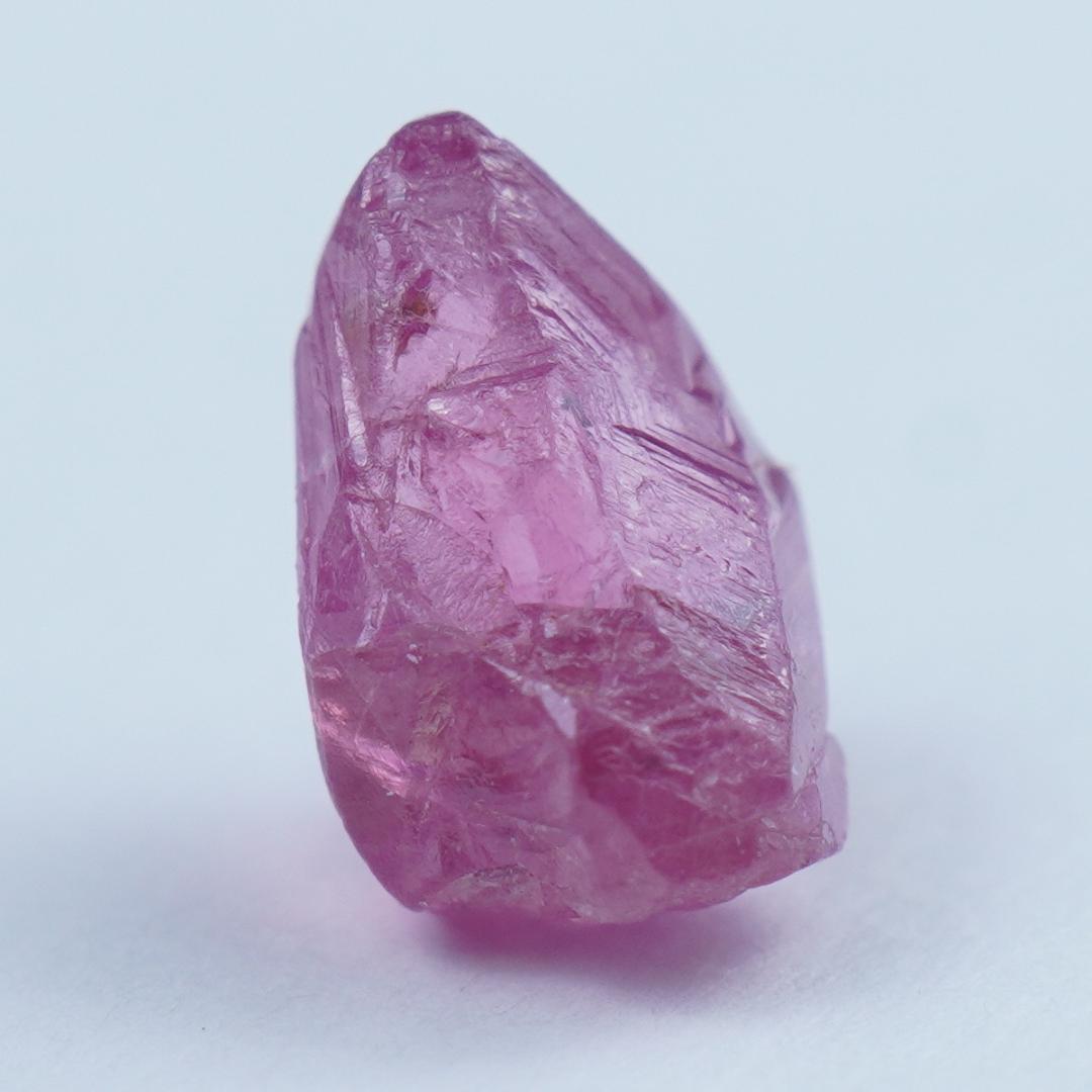 ウインザサファイア　結晶　タンザニア産