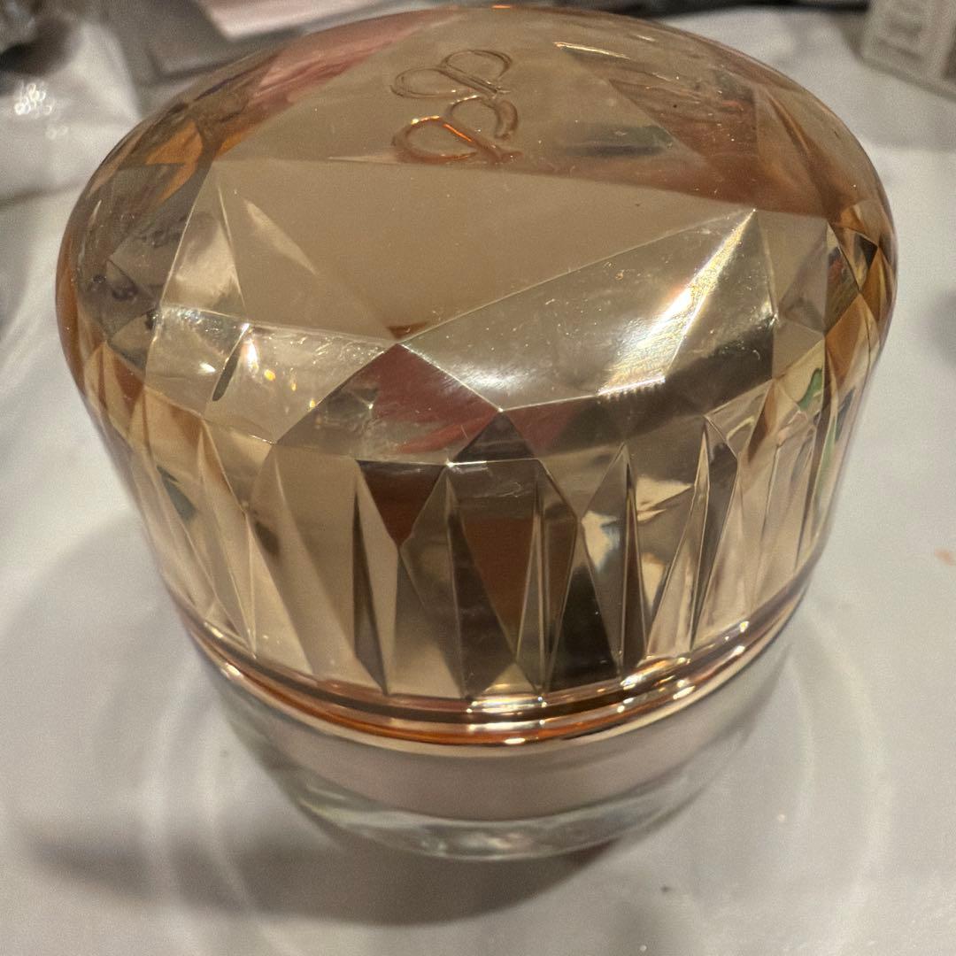 クレドポー　ル•フォンドゥタンn オークル00