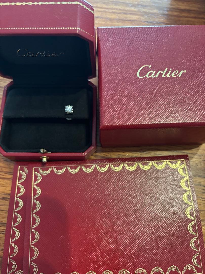 カルティエ0.6ctCドゥダイヤピアス　片耳