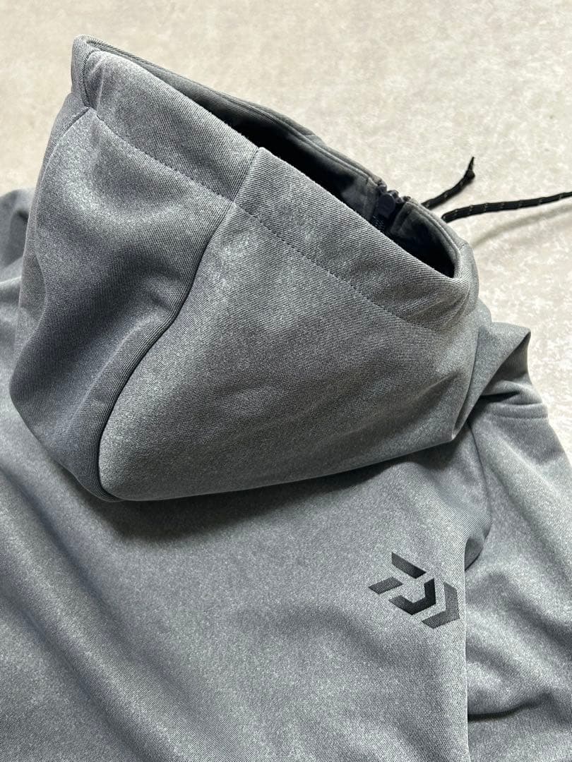 極美品 Daiwa ウインドブロックパーカー グレー L