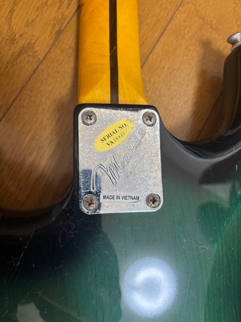 Black Rose メーカー不明ストラトキャスター完動品➕部品取り付き