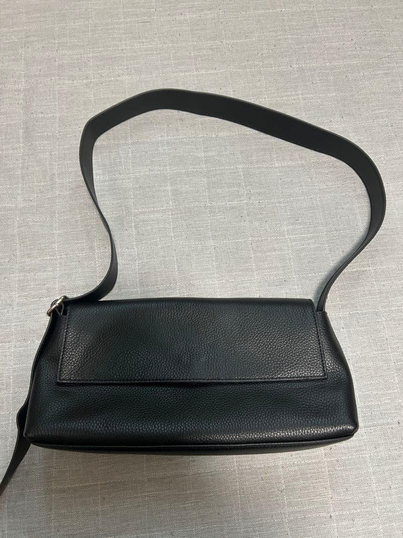 COLLAGE GALLARDAGALANTE シュリンクリンショルダーバッグ