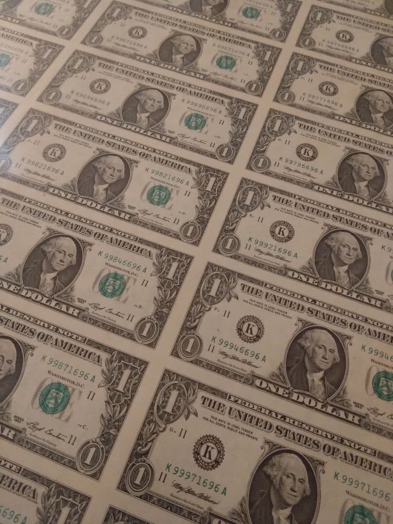 米ドル １ドル紙幣シート 32枚 未裁断 アメリカ 1ドル札 コレクション品