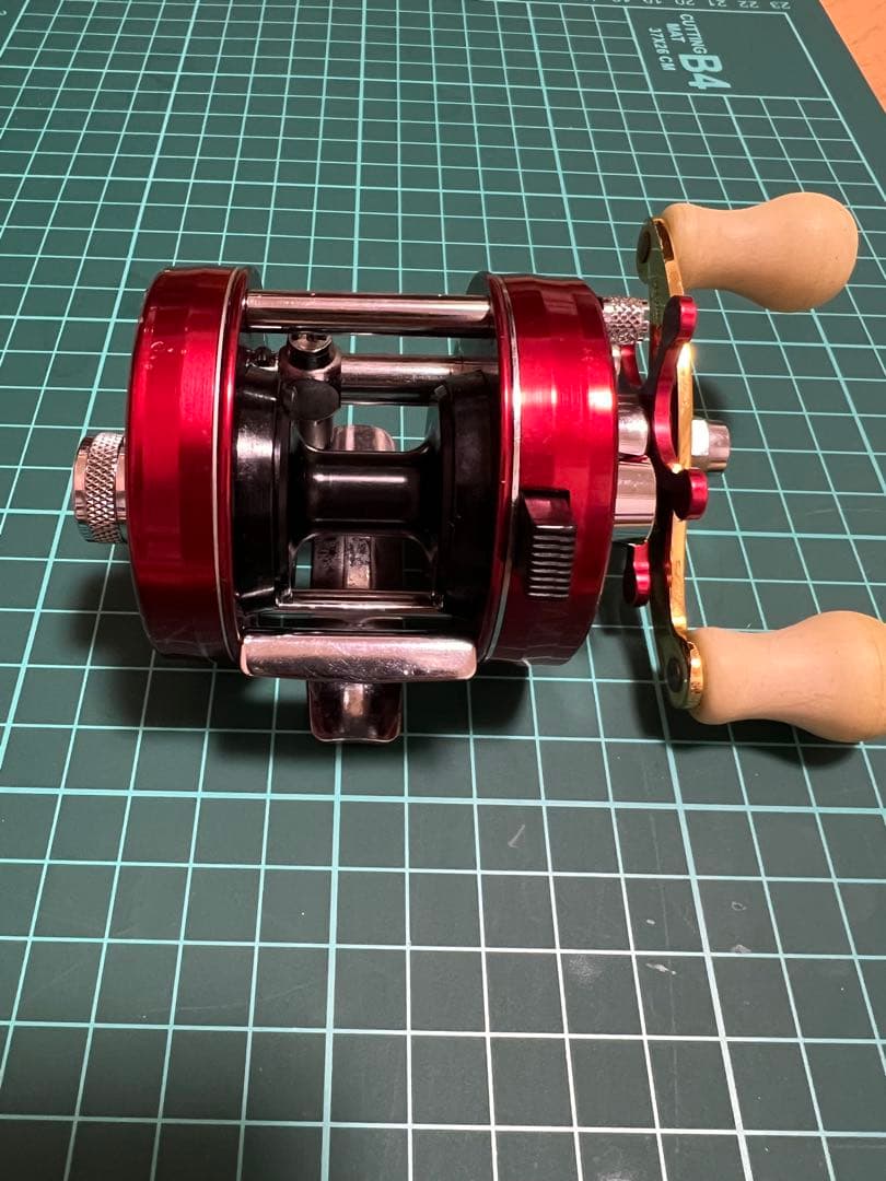 ABUアンバサダー　1500C レッド