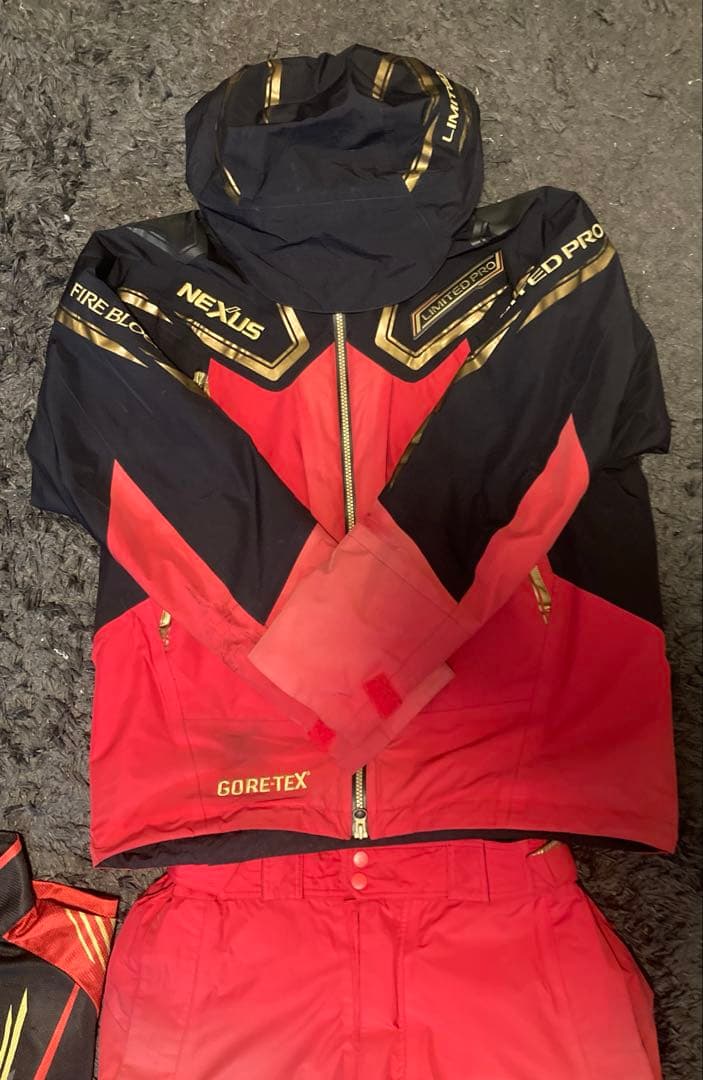 シマノリミテッドプロ RB-111n ジップアップシャツセット