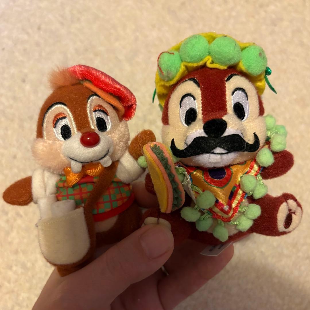 チップとデールまとめ売り ぬいぐるみバッジ ぬいぐるみストラップ等 37個