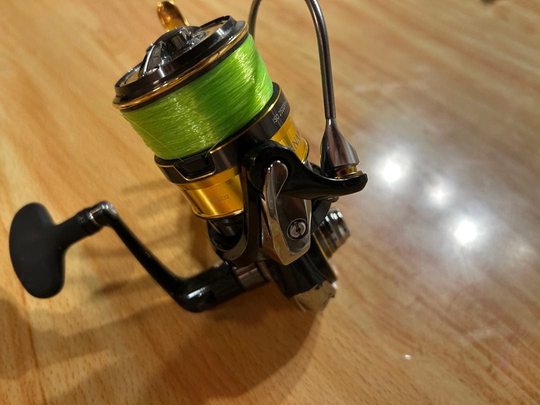 ダイワ 22トーナメントiso 2500XH-LBD