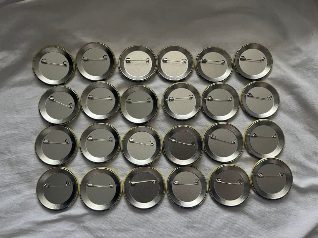 卯月コウ エイプリルフール 缶バッジ 24個