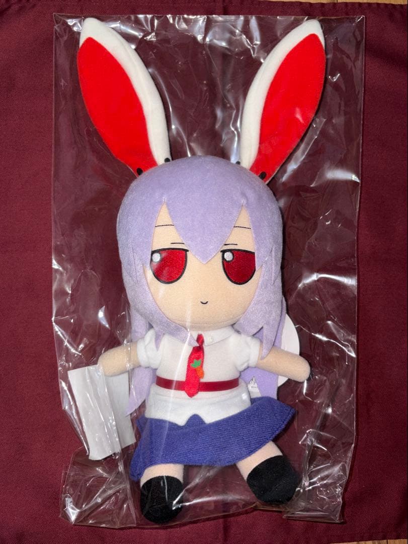 【新品未開封】 ふもふもうどんげ。 ひそうてんばーじょん。 缶バッジ付