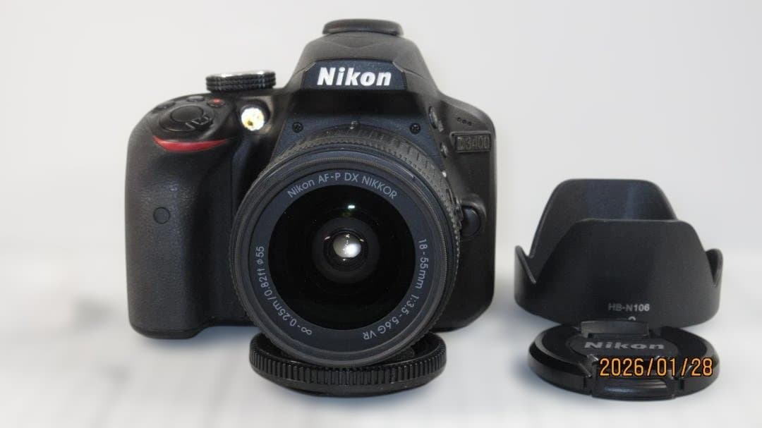 Nikon D3400 デジタル一眼レフカメラ 18-55mmレンズ付き極上品