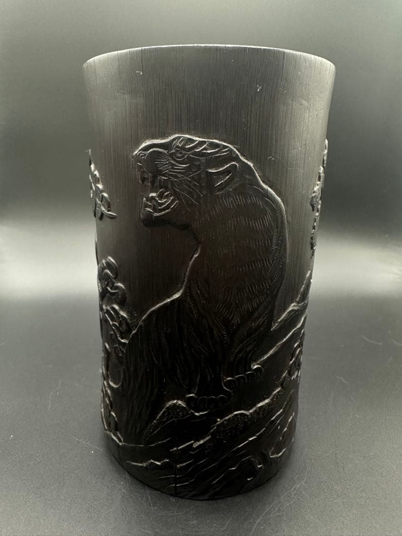 Myday公式アカウント01 竹彫　筆入　筆筒虎　清時代　竹　骨董　古美術