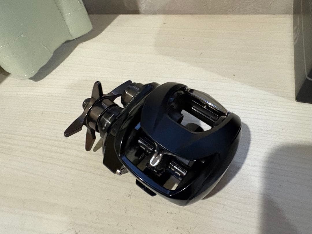 ★☆ダイワ　22ジリオンTW HD 1000 XH ボディ　超美品