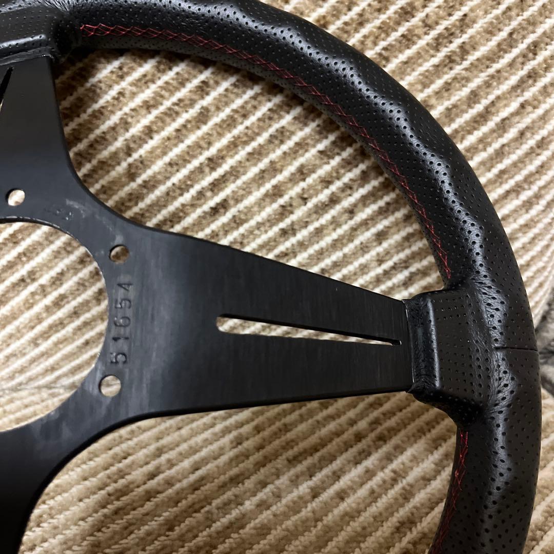 ナルディステアリング パンチングレザー レッドステッチ ディープコーンFET美品