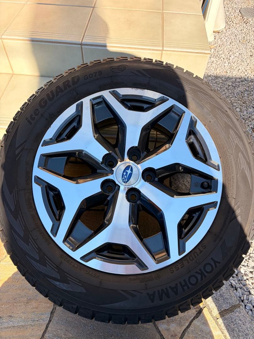 送料込み！SKフォレスター ヨコハマ17インチ スタッドレスタイヤ&ホイール